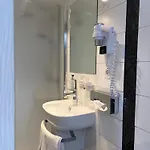 De L'ange Hotel 3*