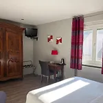 De L'ange Szálloda