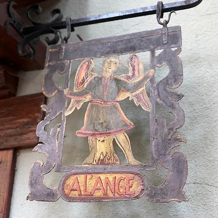 De L'ange Hotell