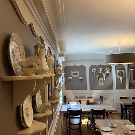 De L'ange Hotel