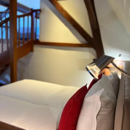 De L'ange Hotel
